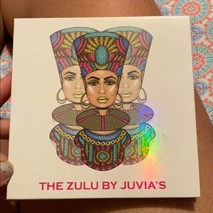 Juvia’s eyeshadow palette!!